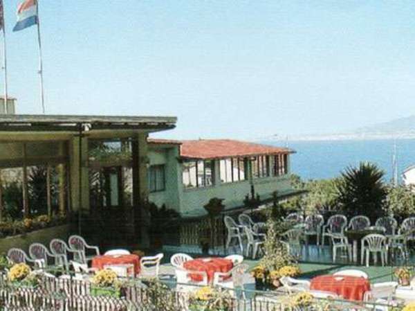 Cavour 3* Sorrento